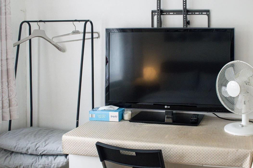 Luton Airport House In Quiet And A Very Pleasant Area, Near London Luton Airport Rum bild